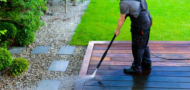 Nettoyage des extérieurs - PROKEMPER COUVERTURE :  artisan à Quimper et dans un rayon de 70 km aux alentours dans le Finistère (29) : Nettoyage allée, dallage, pavé, muret, terrasse. travaux de maçonnerie jardin / paysagère : construction de murs ou murets, de bordures, d’escaliers, pose de clôture.  iIntervention sur QUIMPER et dans un rayon de 70 km aux alentours, dans le Finistère (29).